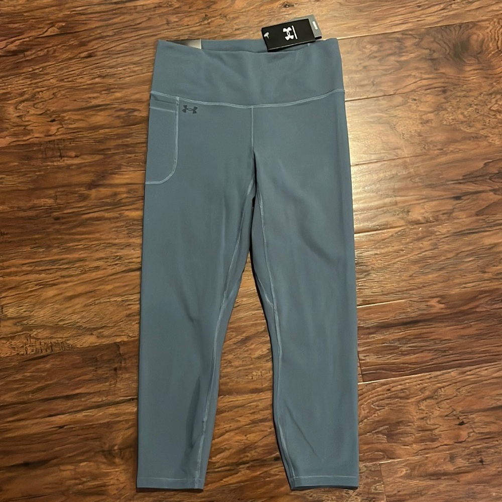 NWT Women’s Under Armour Fitted High Rise Ankle Legging